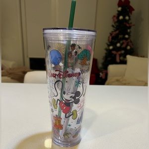 Starbucks x Disney World Cup